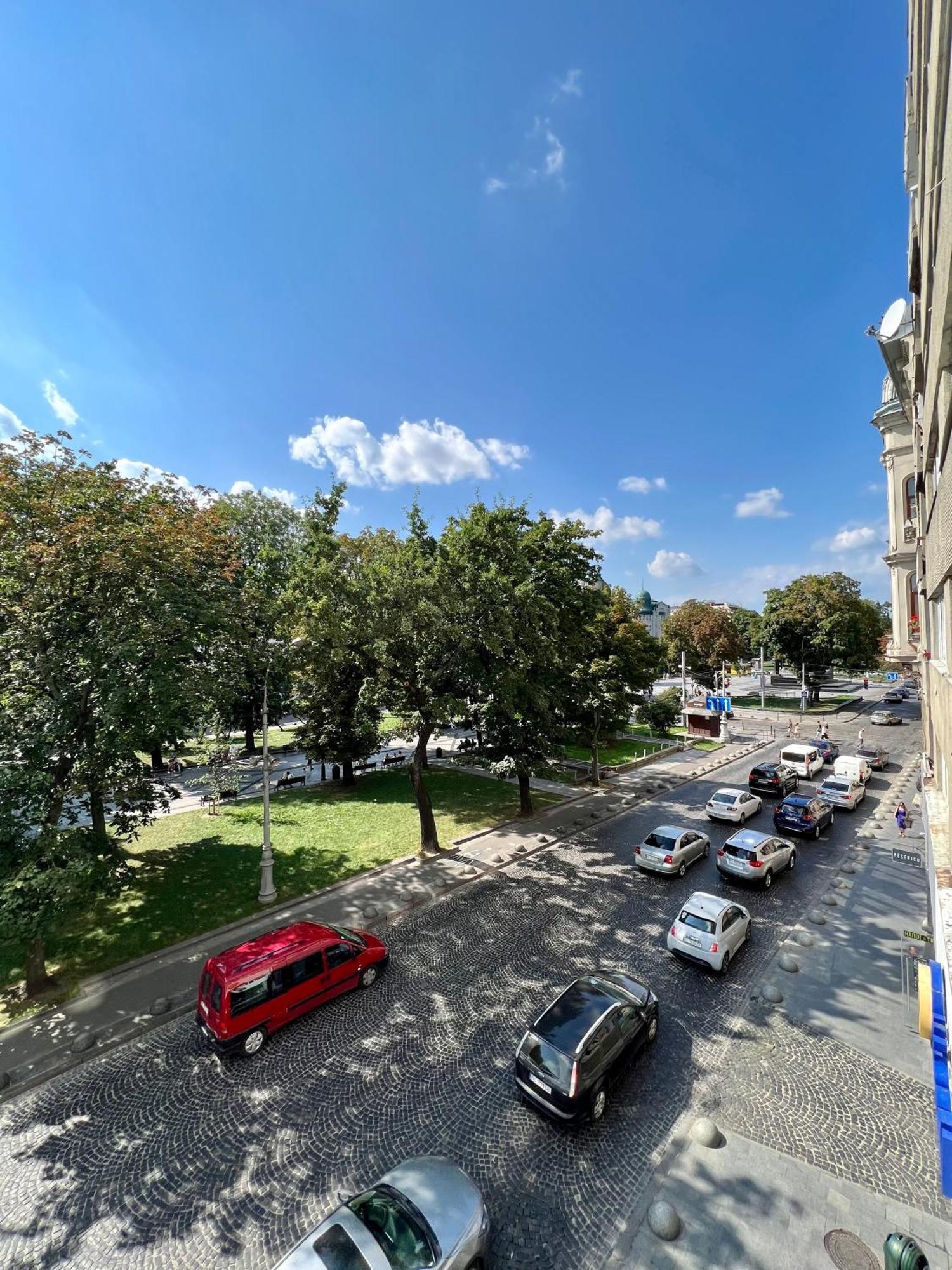 Avenue Apart Lviv Exterior foto
